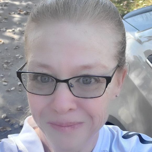 Meet your Posher, Kim - Picture 1 of 1